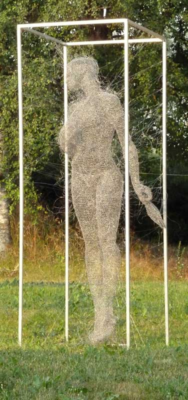 Nadia Zubareva spider girl in the garden of Saksala ArtRadius